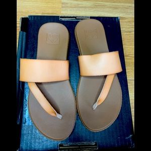 Reed cushion sole sandal